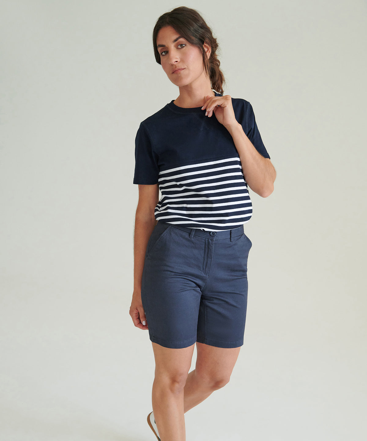Women's stretch chino shorts