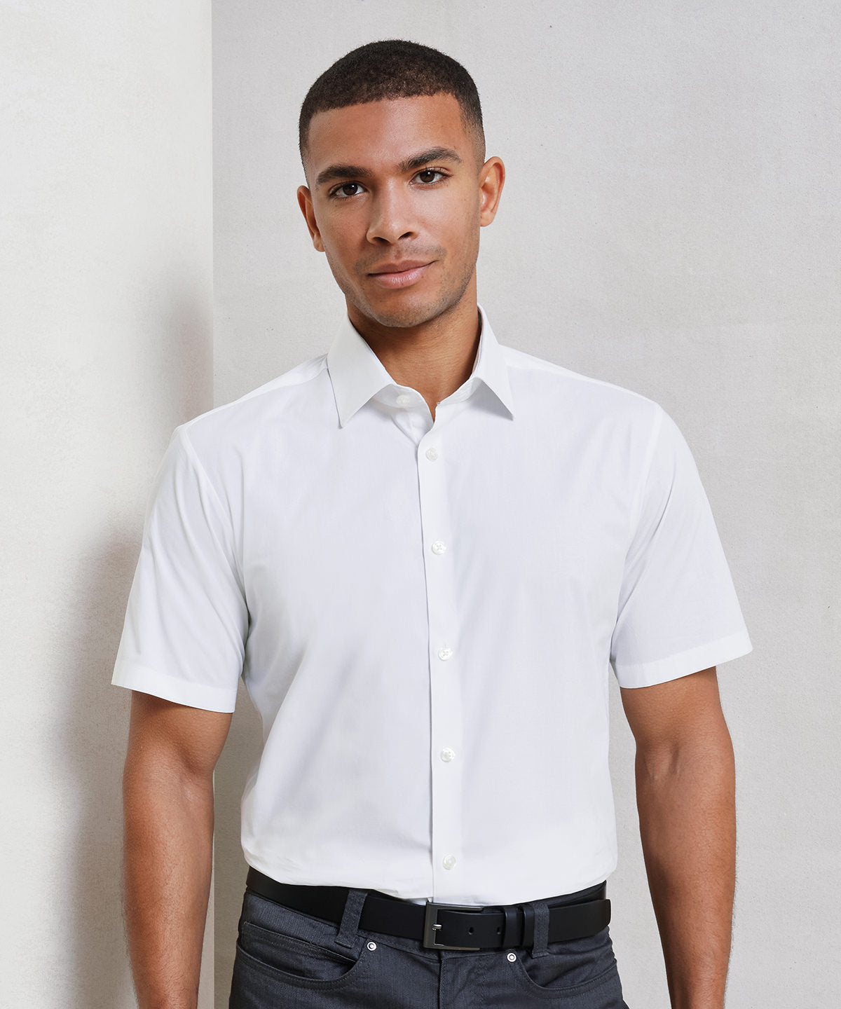 Stretch fit cotton poplin short sleeve shirt
