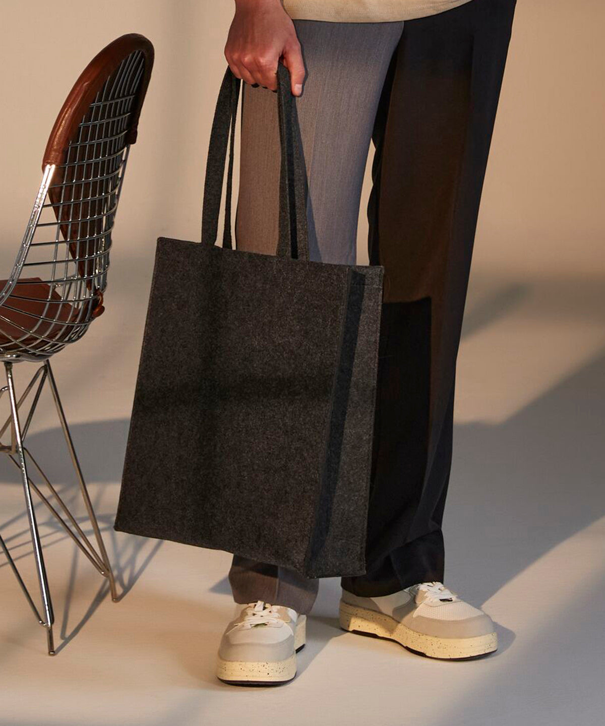 Felt tote bag