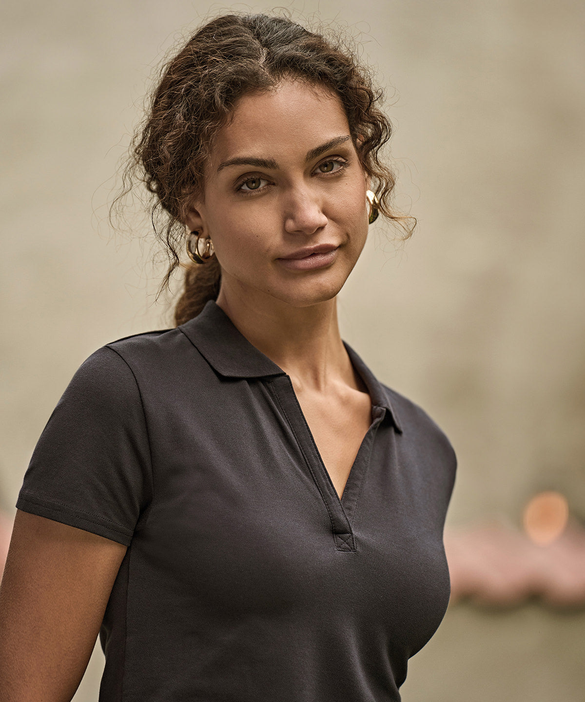 Women’s luxury stretch v-neck polo (1409)