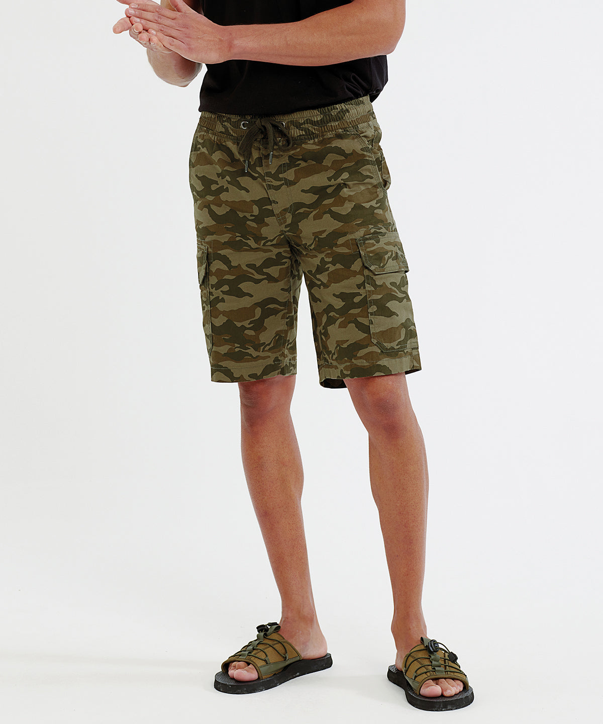 Men’s camo cargo utility shorts